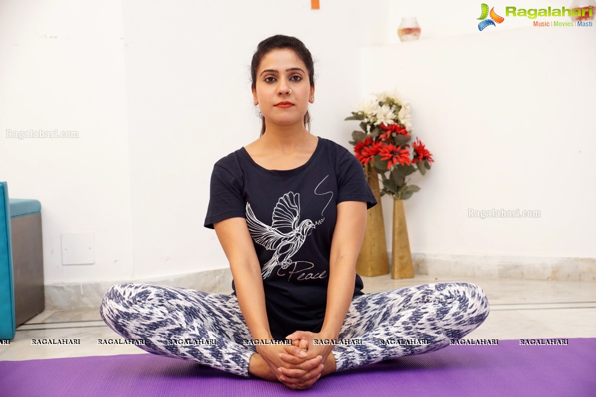 Yoga Session Training by Famous Fitness Expert Nisha Pushpavanam