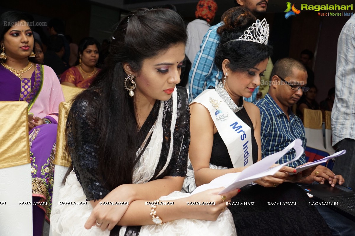 Mrs Telangana 2015 Curtain Raiser