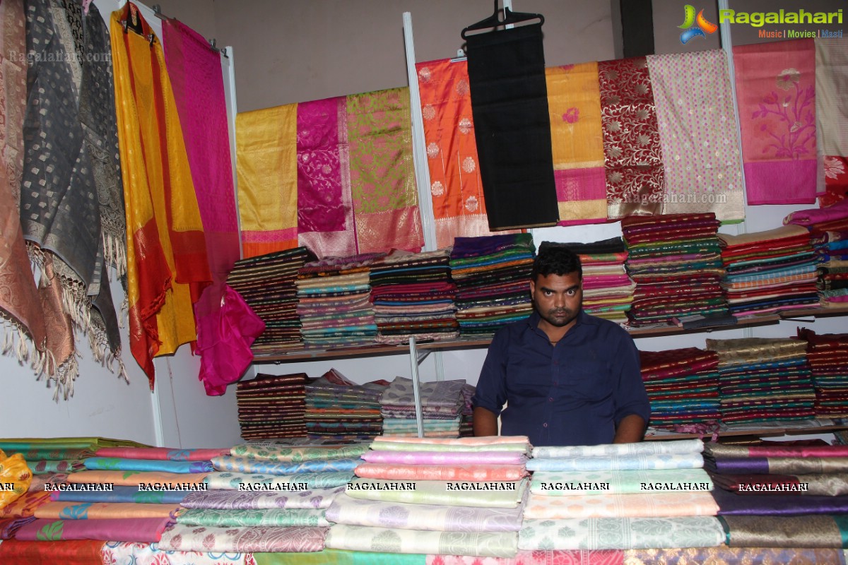 Priyanka Ramana inaugurates National Silk Expo at Satya Sai Nigamagamam, Hyderabad