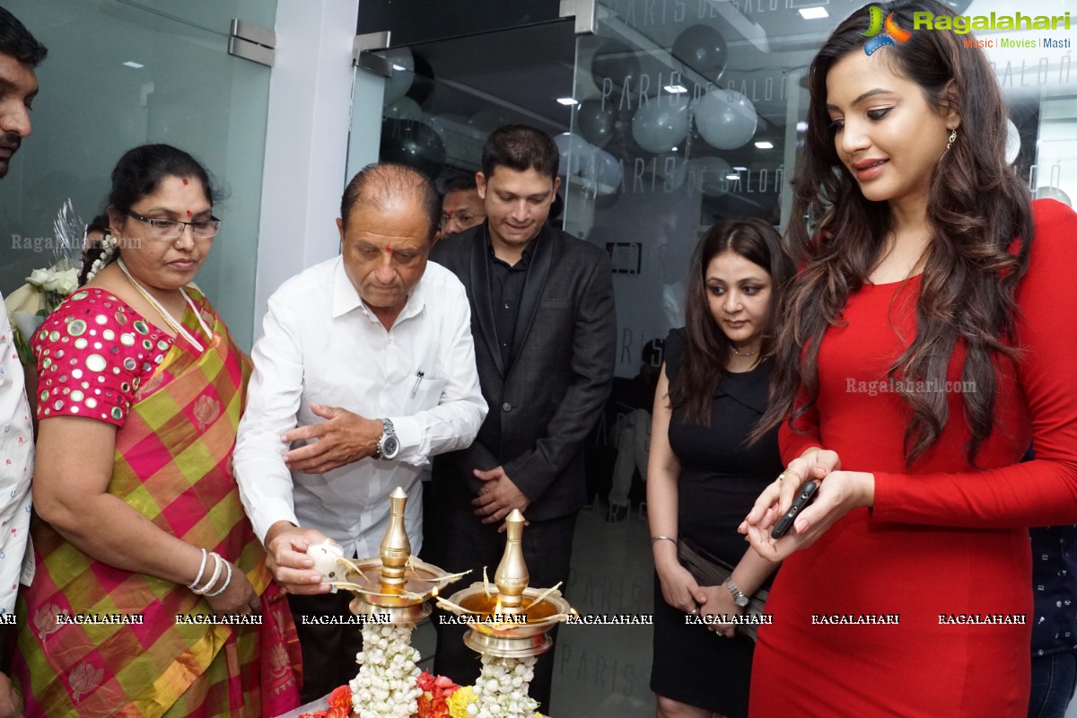 Diksha Panth launches Paris De Salon at Road No: 3, Banjara Hills, Hyderabad