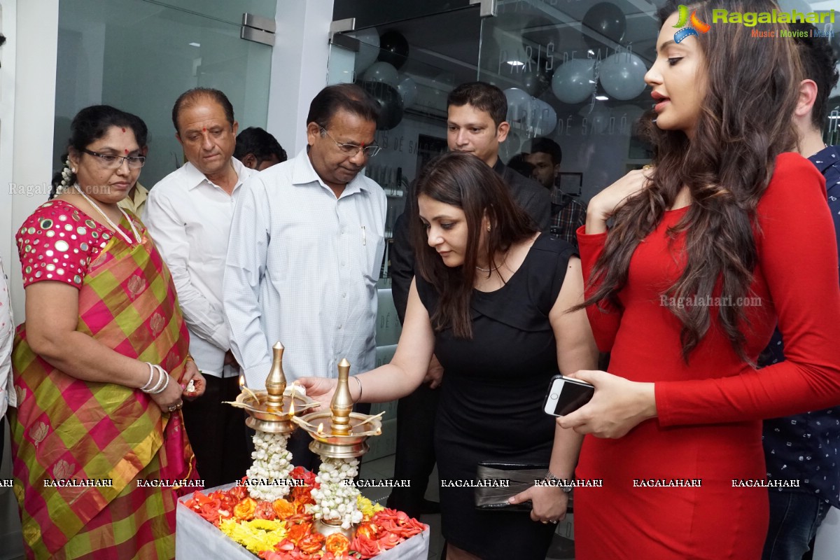 Diksha Panth launches Paris De Salon at Road No: 3, Banjara Hills, Hyderabad