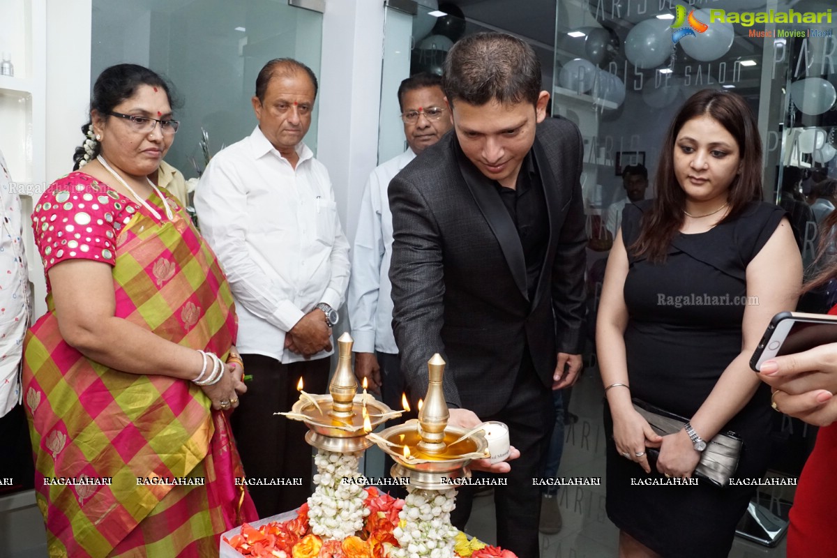 Diksha Panth launches Paris De Salon at Road No: 3, Banjara Hills, Hyderabad