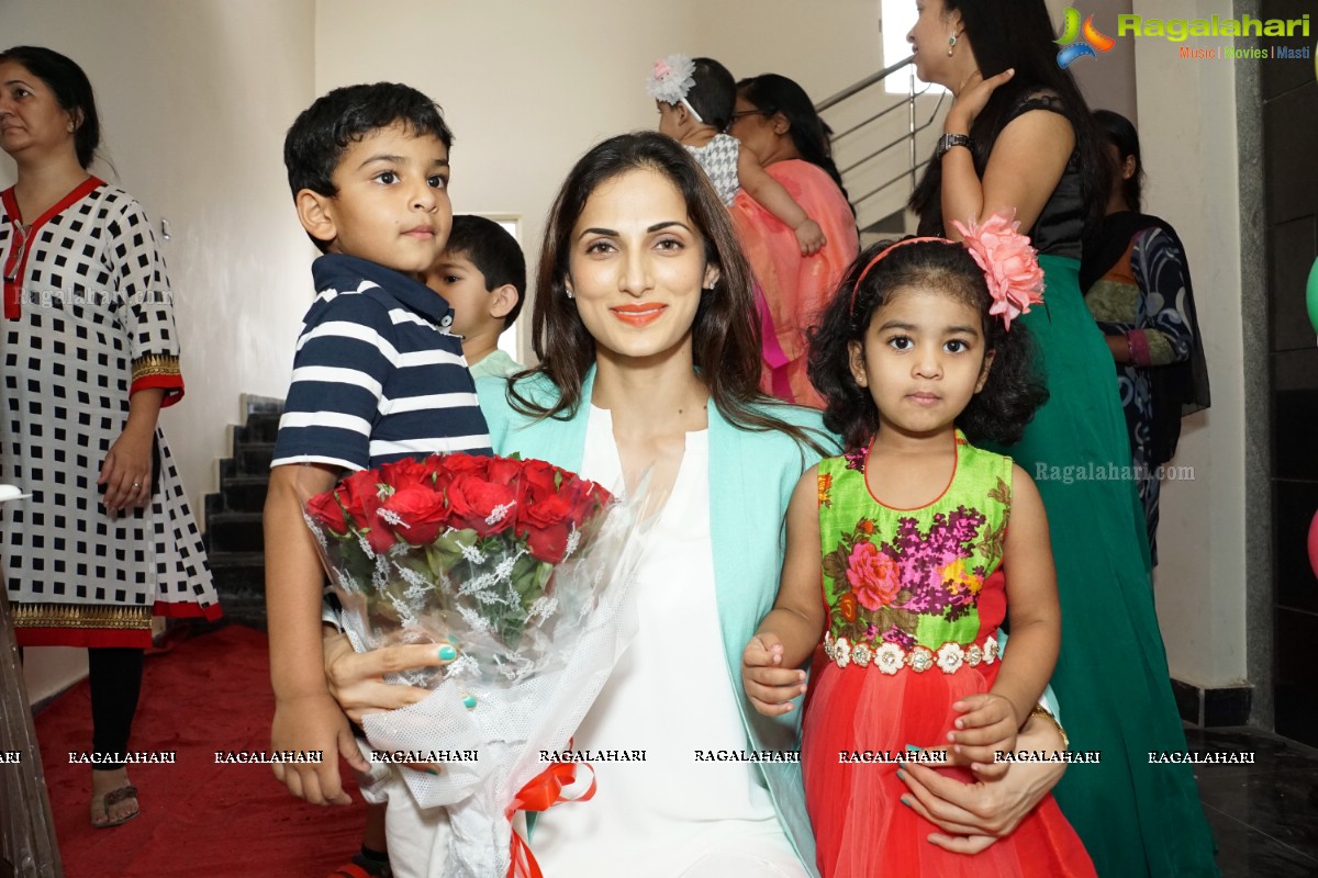 Shilpa Reddy inaugurates Party Town at Banjara Hills, Hyderabad