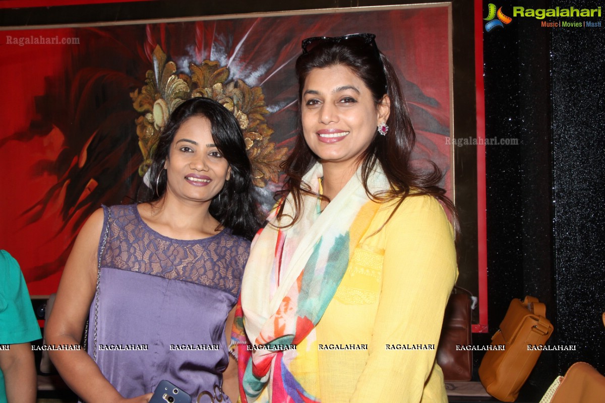 Pinky Reddy inaugurates The Luxe Bazaar at Playboy Club, Hyderabad