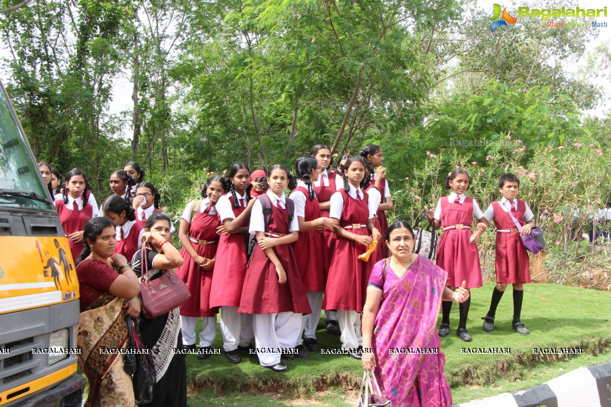 Distribution of High School Dual Desks by Rotary International