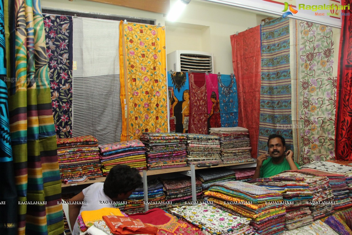 Silk India 2015 Exhibition cum Sale at Sri Raja Rajeshwari Gardens, Hyderabad