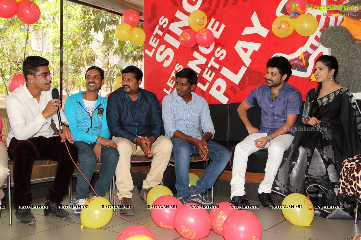 Sivabalaji-Madhumitha Fans Meet at McDonald's, Hyderabad