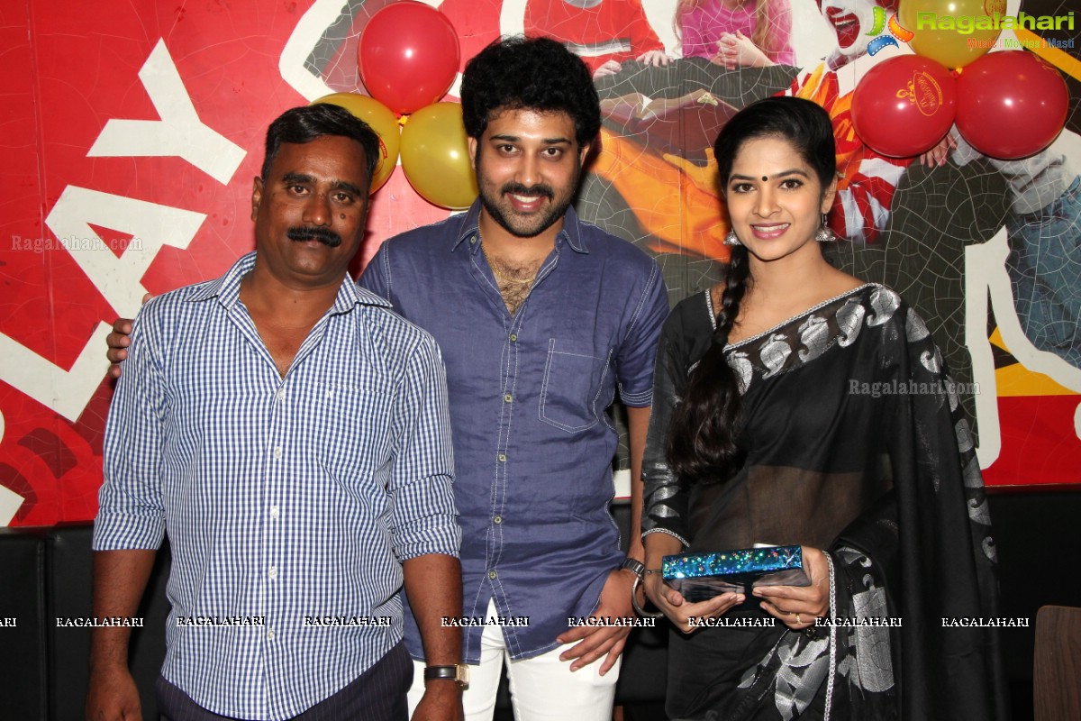 Sivabalaji-Madhumitha Fans Meet at McDonald's, Hyderabad