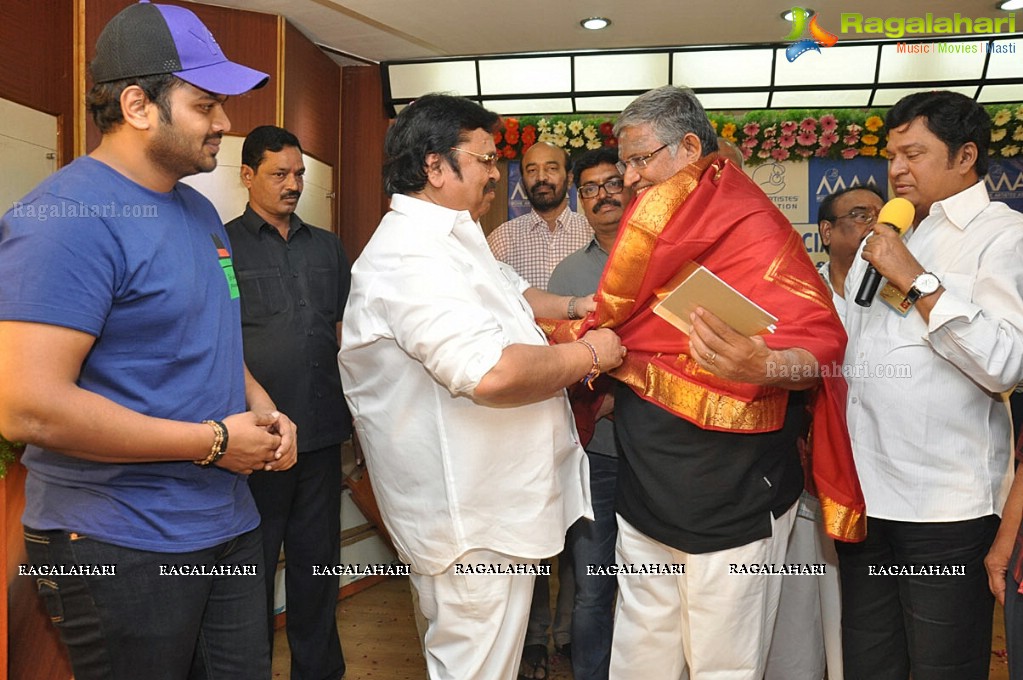 Felicitation to Jamuna and Kaikala Satyanarayana by MAA