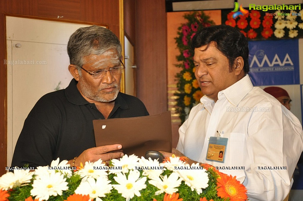 Felicitation to Jamuna and Kaikala Satyanarayana by MAA