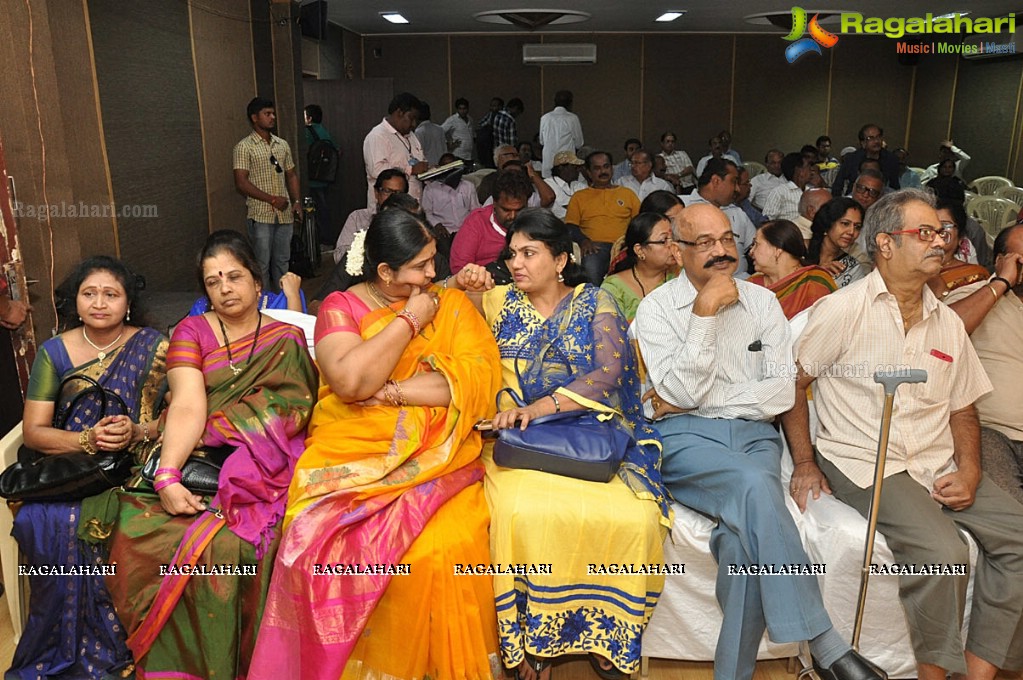 Felicitation to Jamuna and Kaikala Satyanarayana by MAA