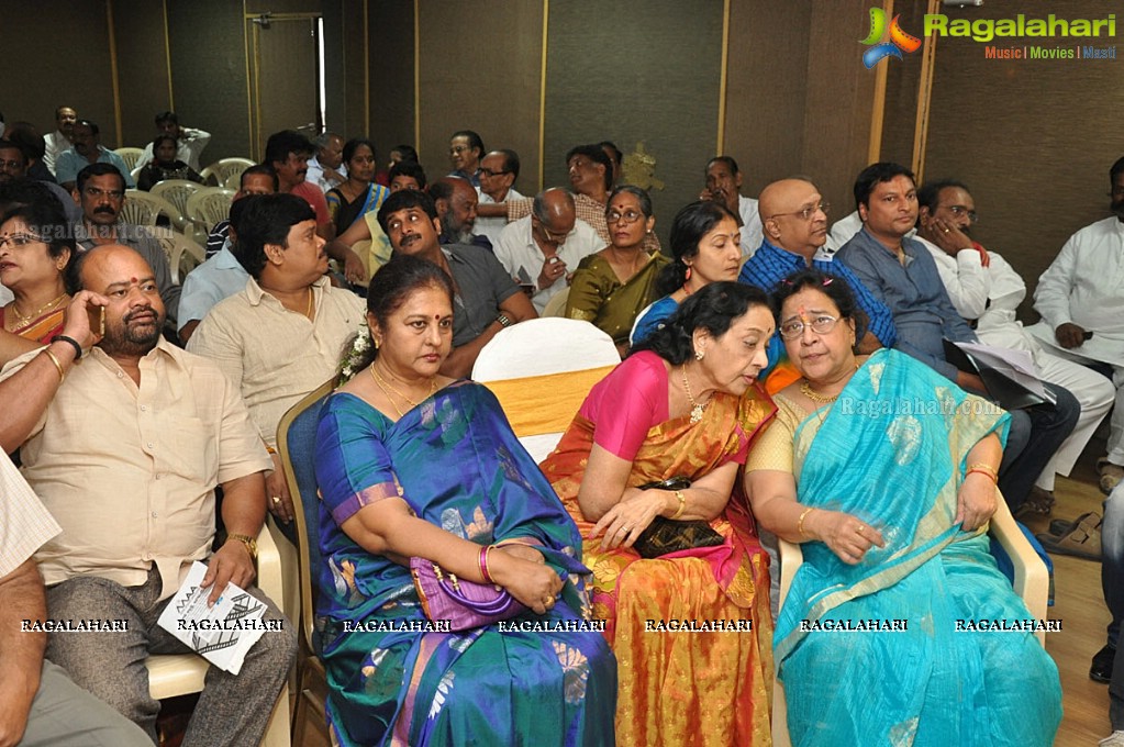 Felicitation to Jamuna and Kaikala Satyanarayana by MAA