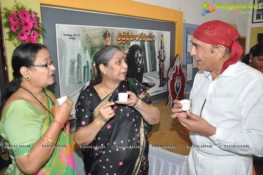 Felicitation to Jamuna and Kaikala Satyanarayana by MAA