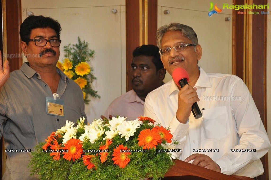 Felicitation to Jamuna and Kaikala Satyanarayana by MAA