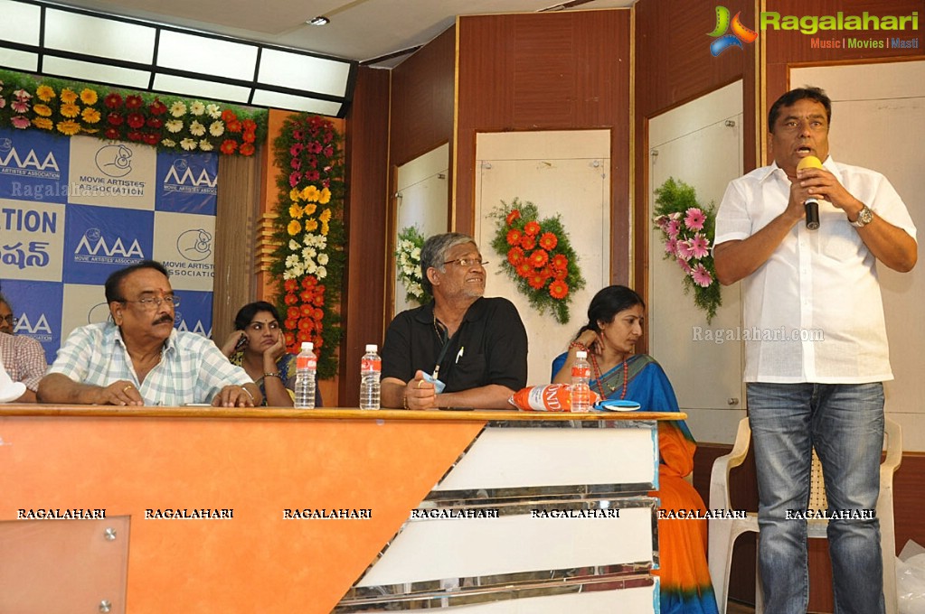 Felicitation to Jamuna and Kaikala Satyanarayana by MAA