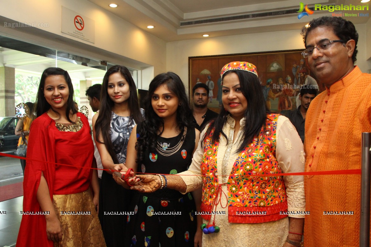 Harisha launches Sashi Nahata's Akritti Elite Exhibition and Sale at Taj Krishna, Hyderabad