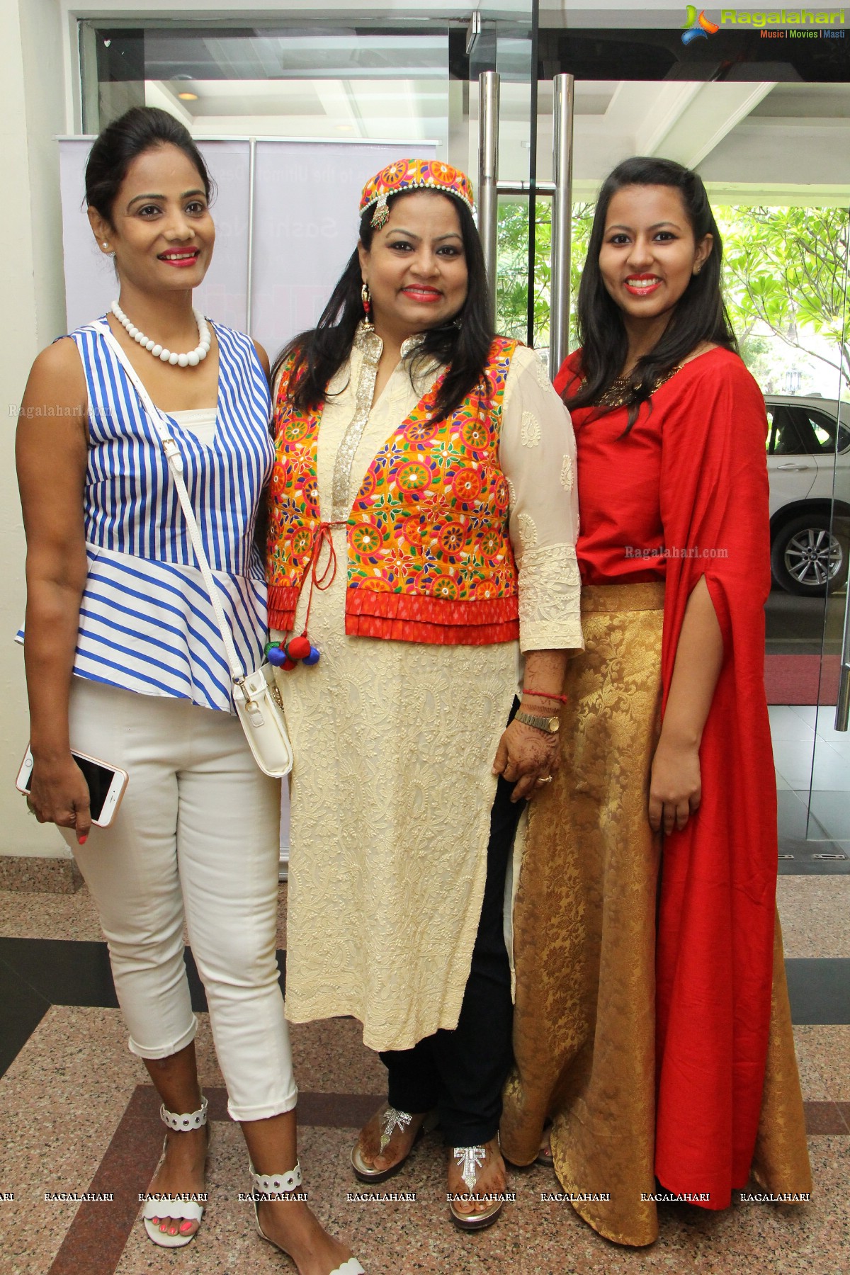Harisha launches Sashi Nahata's Akritti Elite Exhibition and Sale at Taj Krishna, Hyderabad