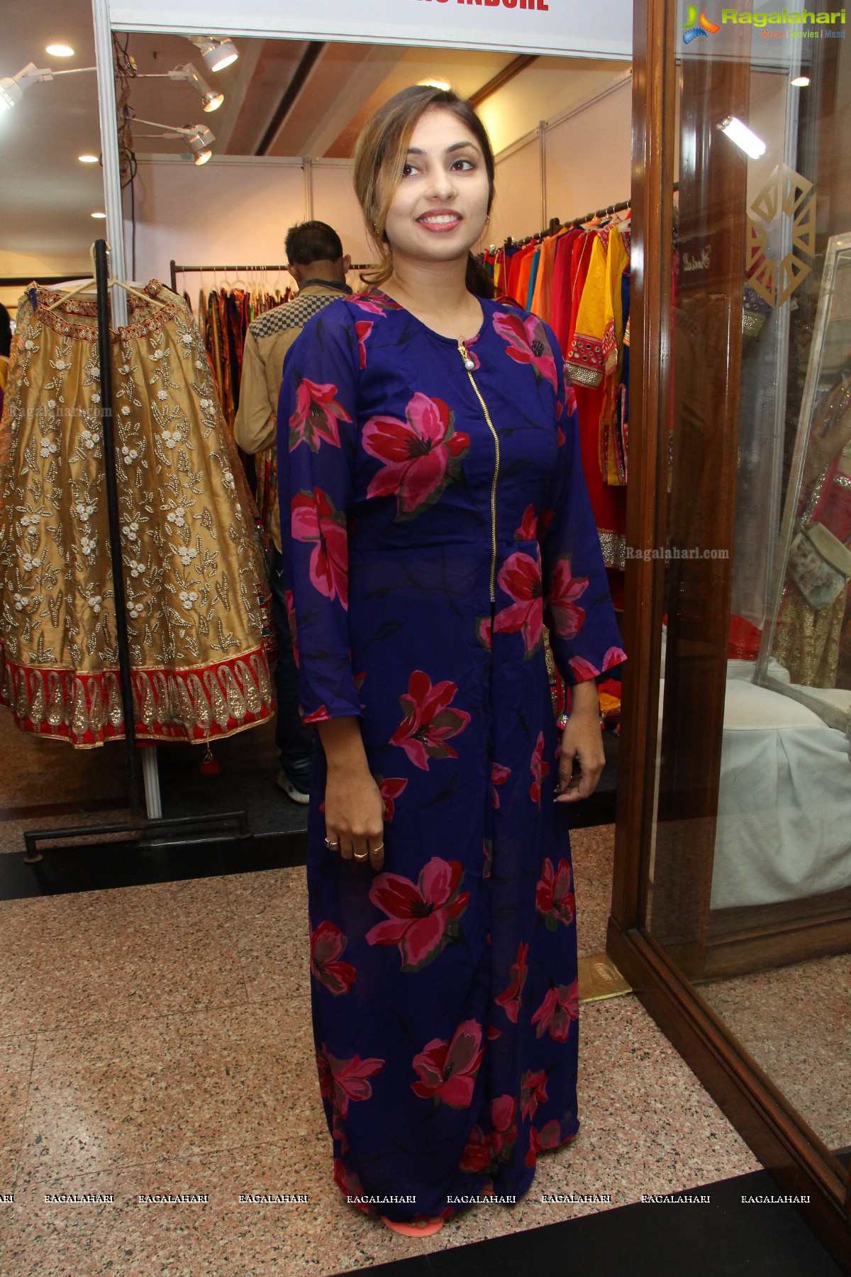 Harisha launches Sashi Nahata's Akritti Elite Exhibition and Sale at Taj Krishna, Hyderabad