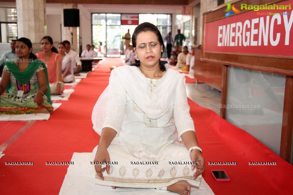 World Yoga Day 2016 Celebrations by Apollo Hospitals, Hyderabad