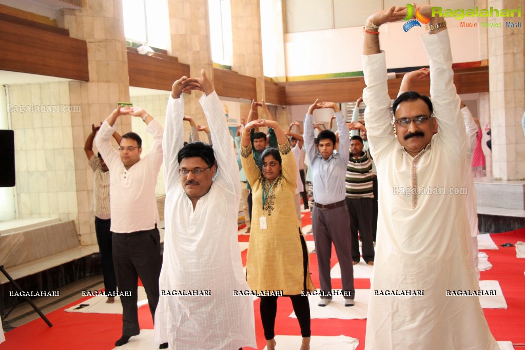 World Yoga Day 2016 Celebrations by Apollo Hospitals, Hyderabad