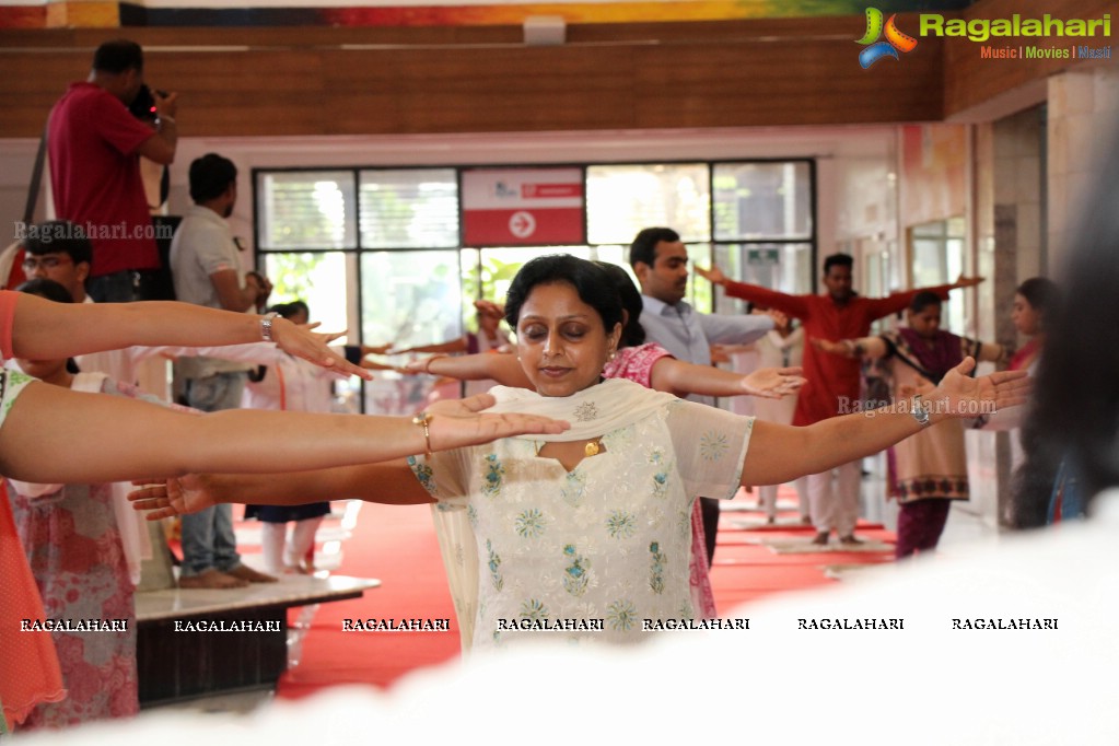 World Yoga Day 2016 Celebrations by Apollo Hospitals, Hyderabad