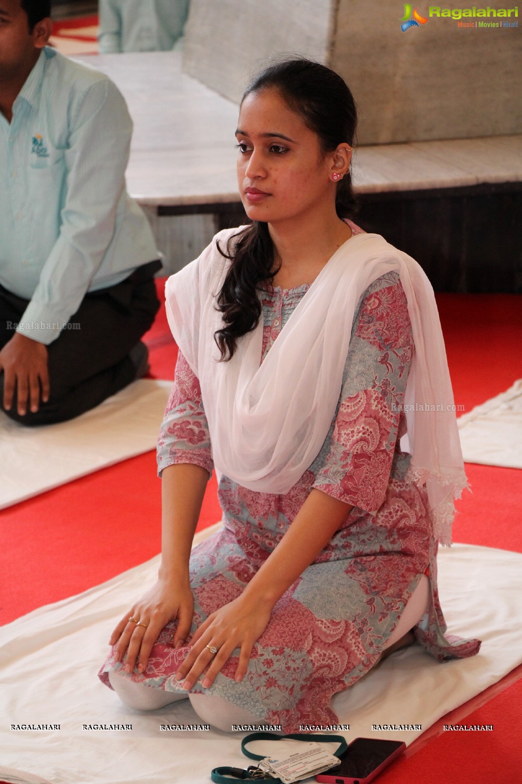 World Yoga Day 2016 Celebrations by Apollo Hospitals, Hyderabad