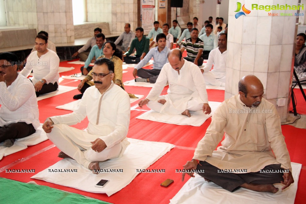 World Yoga Day 2016 Celebrations by Apollo Hospitals, Hyderabad