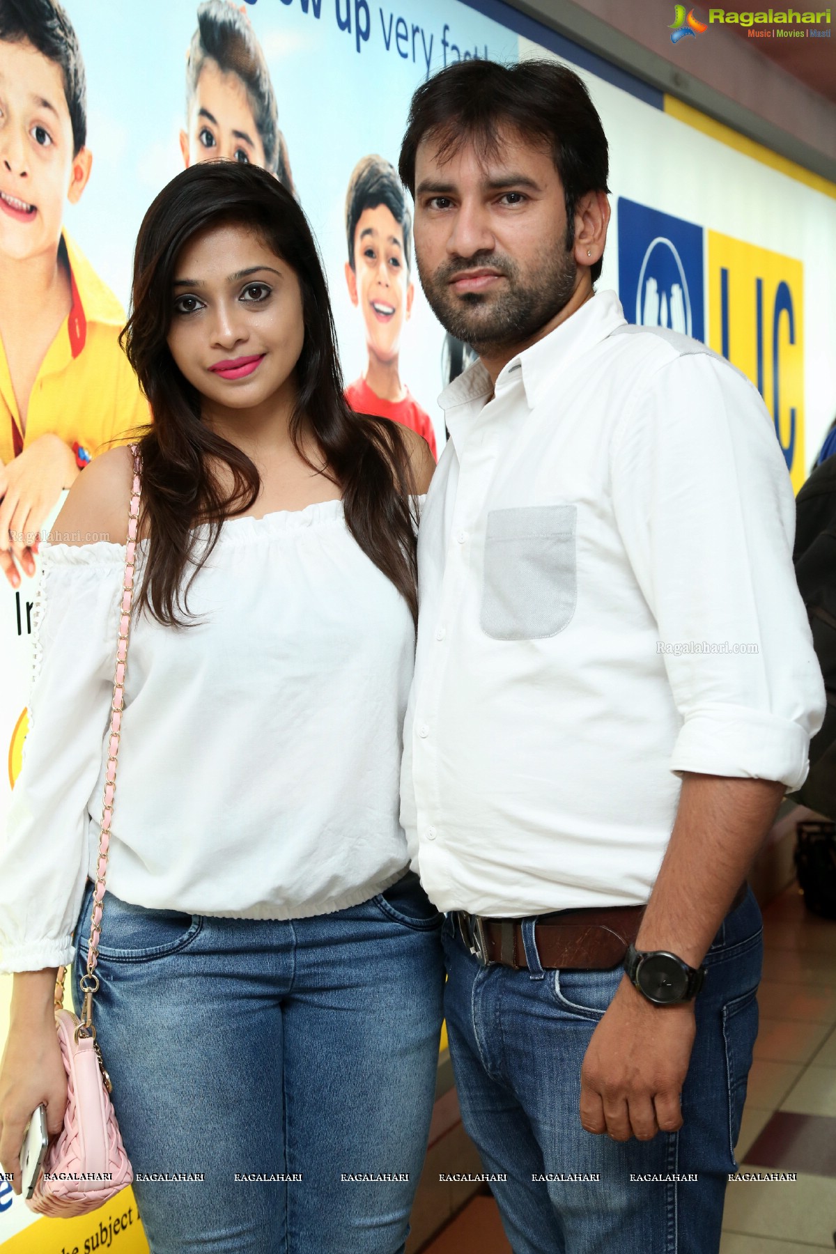 Bang Bang Special Screening by Anup Koyal Chandak, Prashant Radhika Agarwal at GVK One, Hyderabad