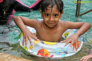 Radhika Agarwal Pool Pary