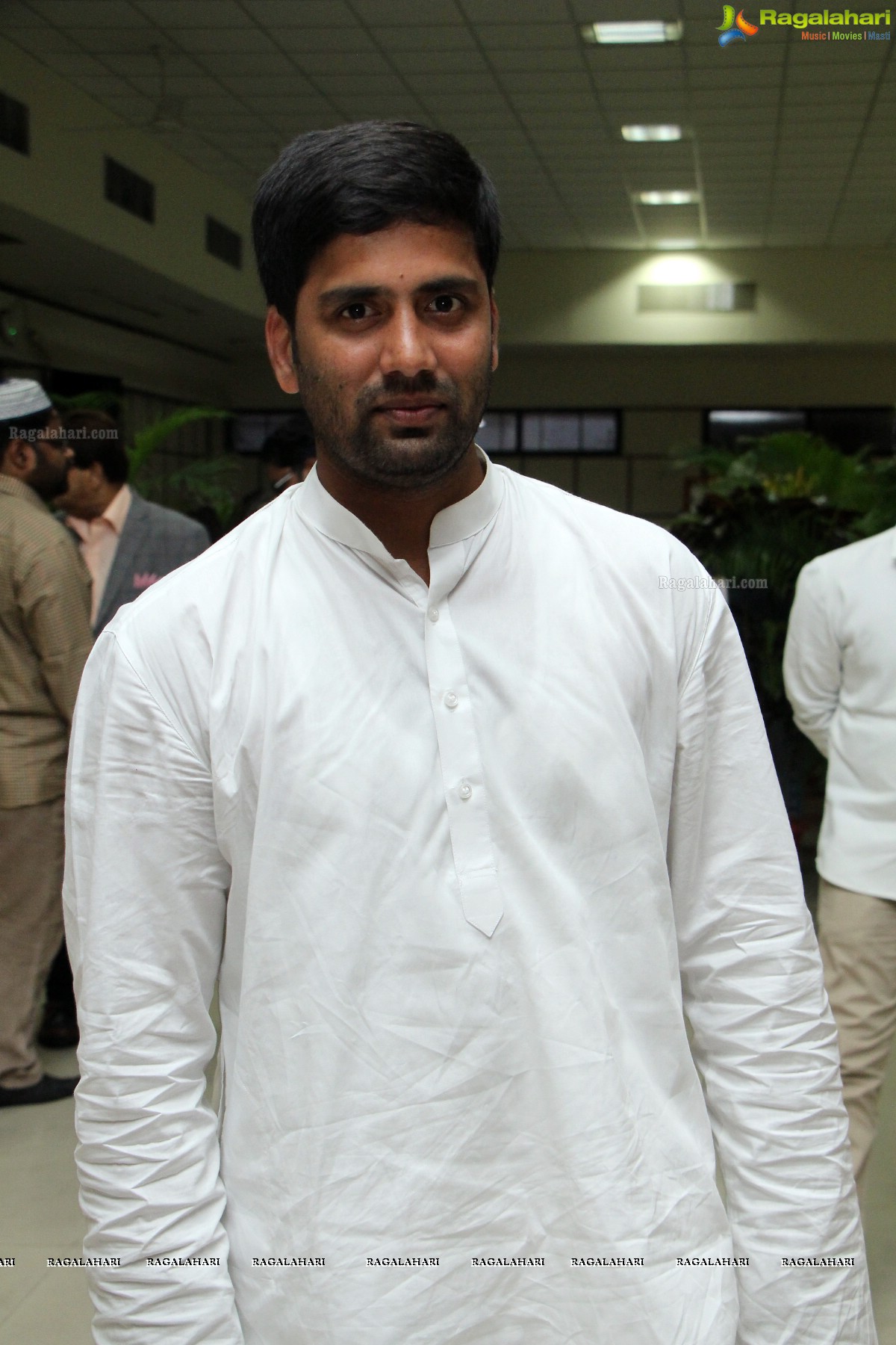 Iftar Party by Sultan-Ul-Uloom Education Society at Ghulam Ahmed Auditorium, Hyderabad