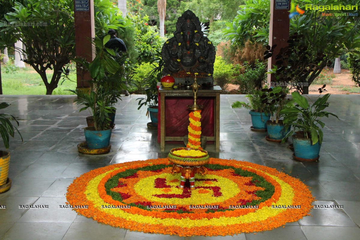 The Gajja Pooja of Nallari Hethvitha Reddy, Hyderabad