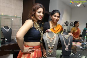 Payal Ghosh Hiya Exquisite Diamond Jewellery