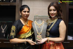 Payal Ghosh Hiya Exquisite Diamond Jewellery