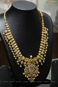 Payal Ghosh Hiya Exquisite Diamond Jewellery