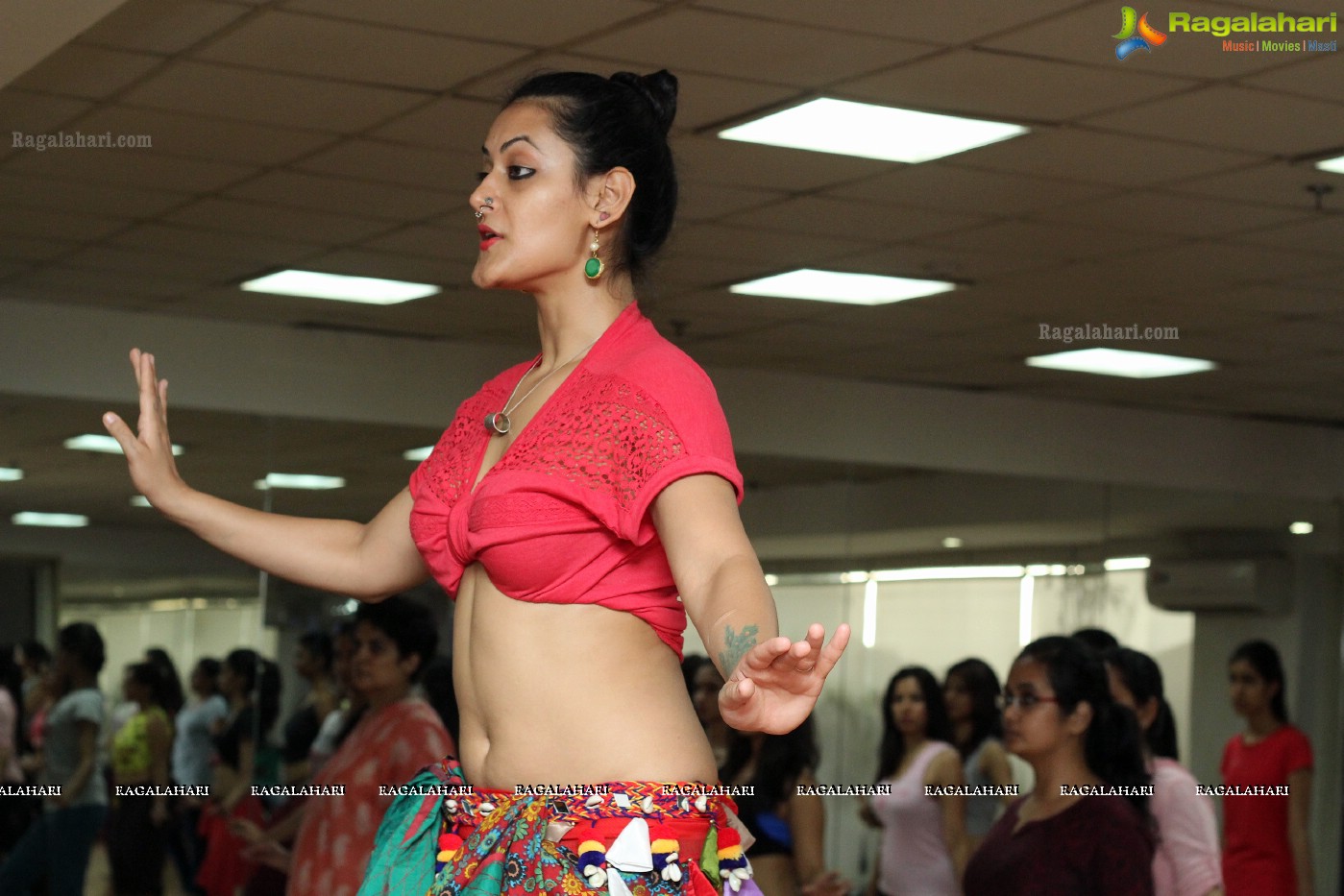 Meher Malik's Belly Dance Tour of Asia, Hyderabad (Day 2)