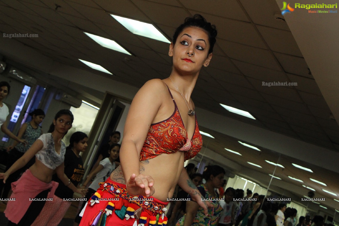 Meher Malik's Belly Dance Tour of Asia (Day 3)