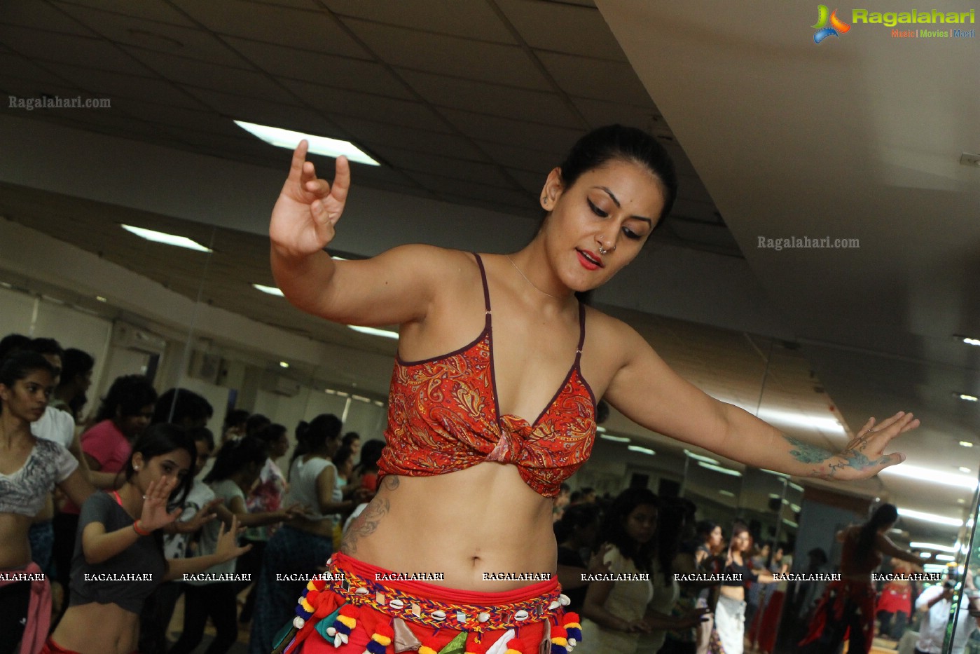 Meher Malik's Belly Dance Tour of Asia (Day 3)