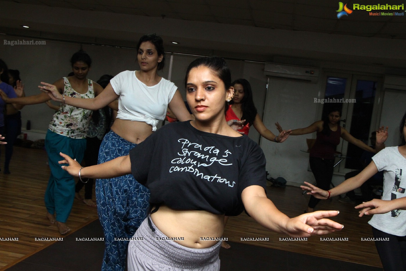 Meher Malik's Belly Dance Tour of Asia (Day 3)