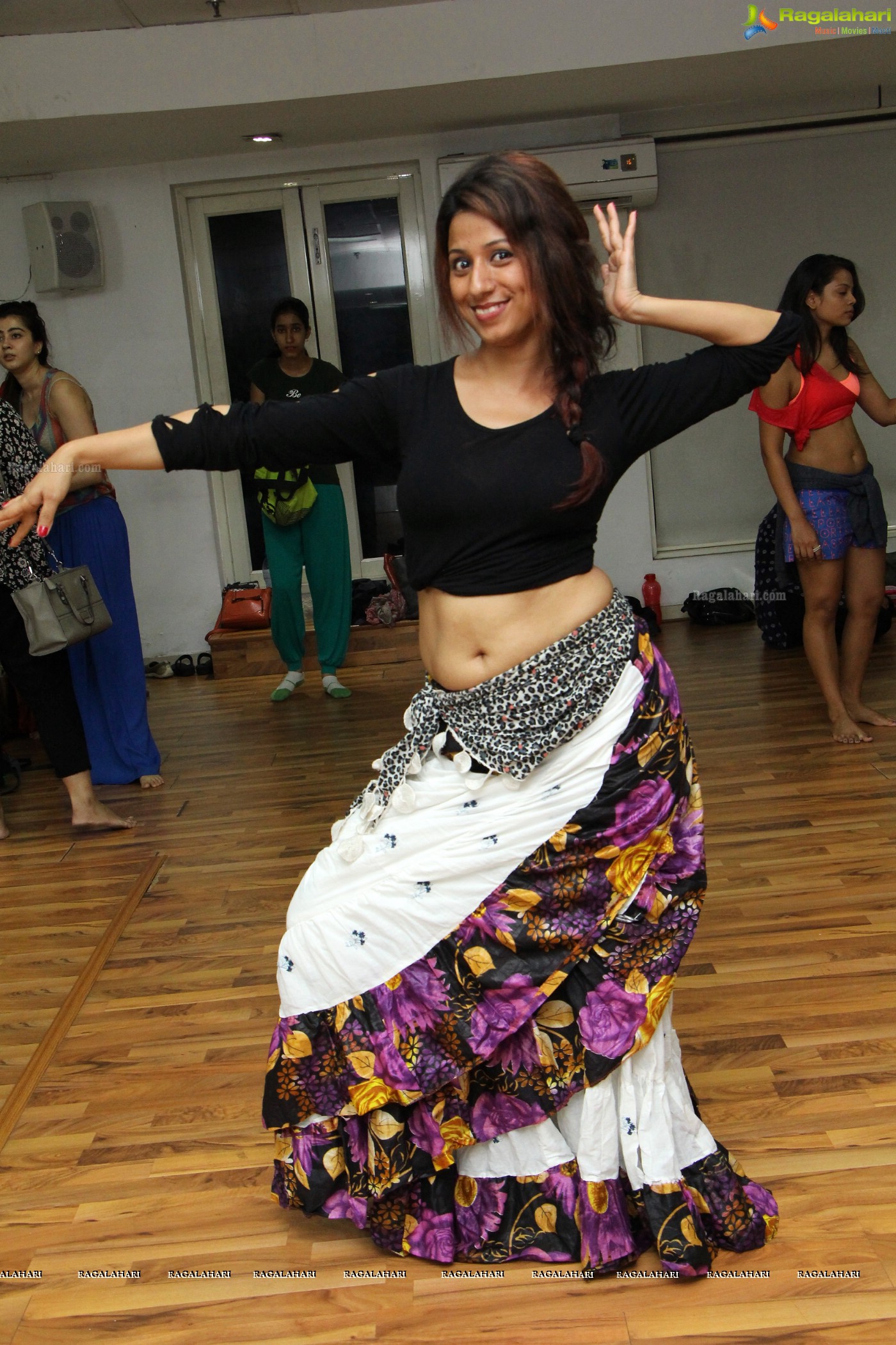 Meher Malik's Belly Dance Tour of Asia (Day 3)