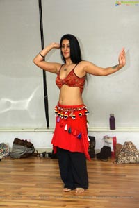 Meher Malik Belly Dance