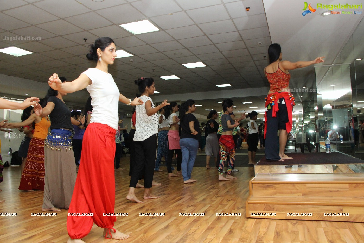 Meher Malik's Belly Dance Tour of Asia (Day 3)