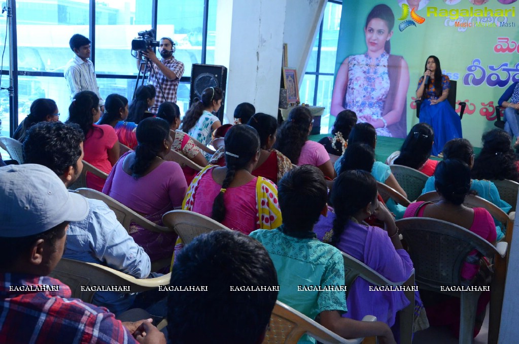 Niharika Konidela meets Mega Fans