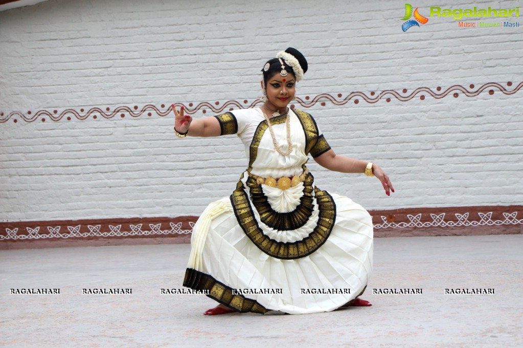 Rasollas - Krishnam Vande Jagad Gurum by Sri Sai Nataraja Academy of Kuchipudi Dance, Hyderabad