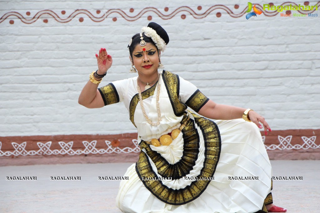 Rasollas - Krishnam Vande Jagad Gurum by Sri Sai Nataraja Academy of Kuchipudi Dance, Hyderabad