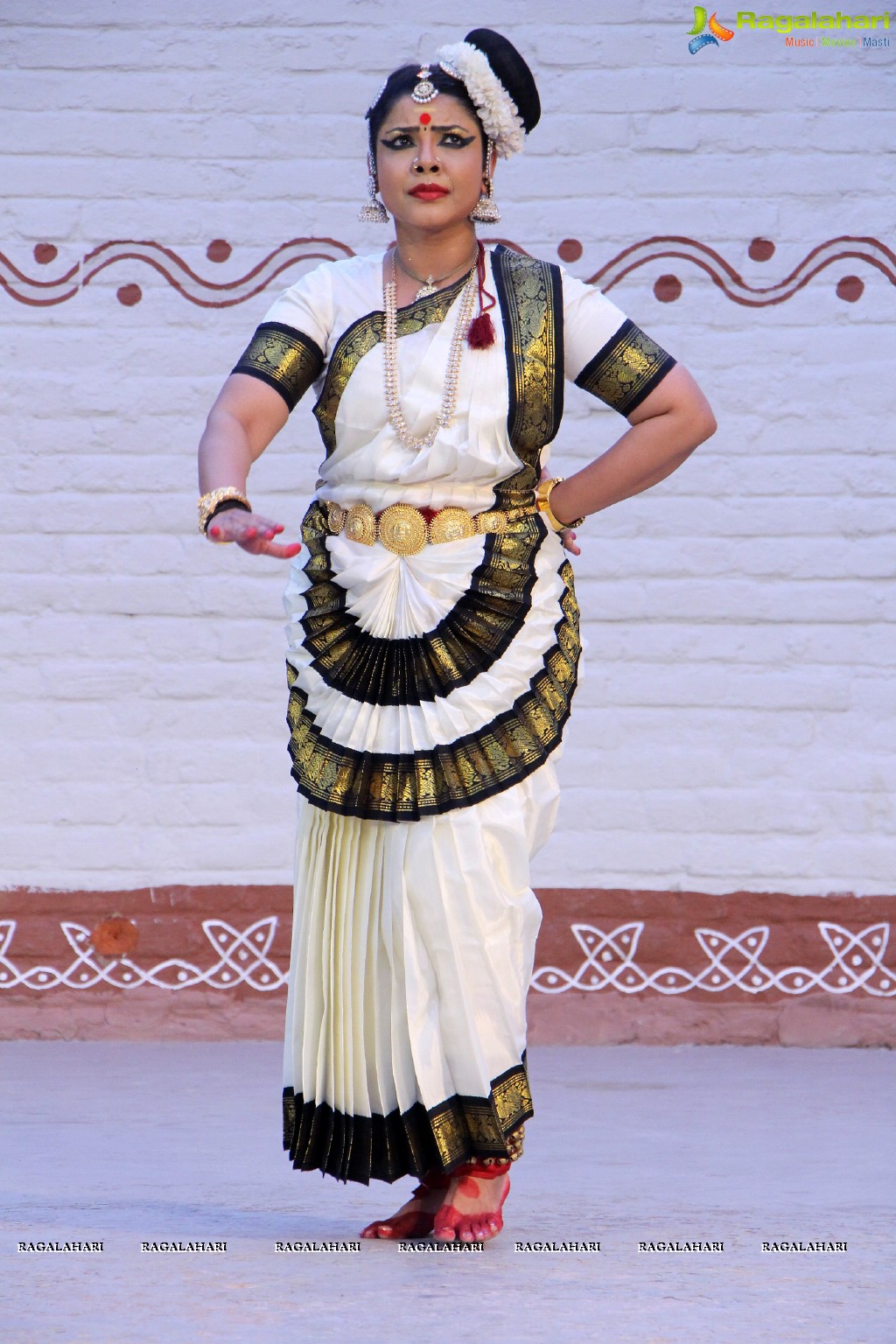 Rasollas - Krishnam Vande Jagad Gurum by Sri Sai Nataraja Academy of Kuchipudi Dance, Hyderabad