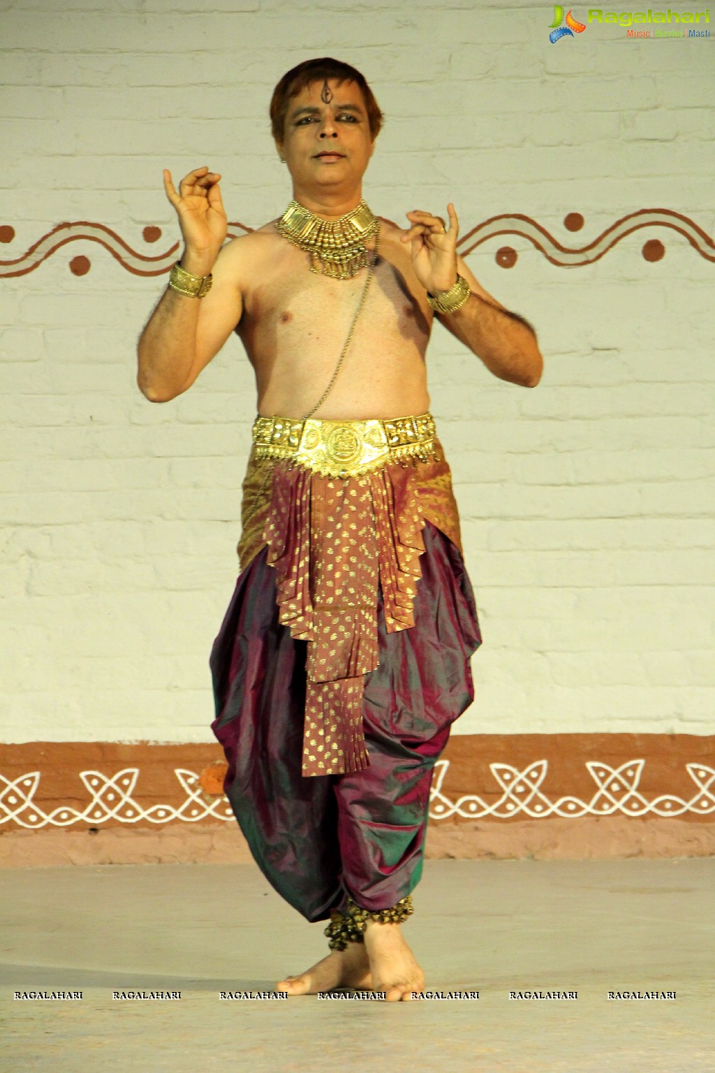 Rasollas - Krishnam Vande Jagad Gurum by Sri Sai Nataraja Academy of Kuchipudi Dance, Hyderabad