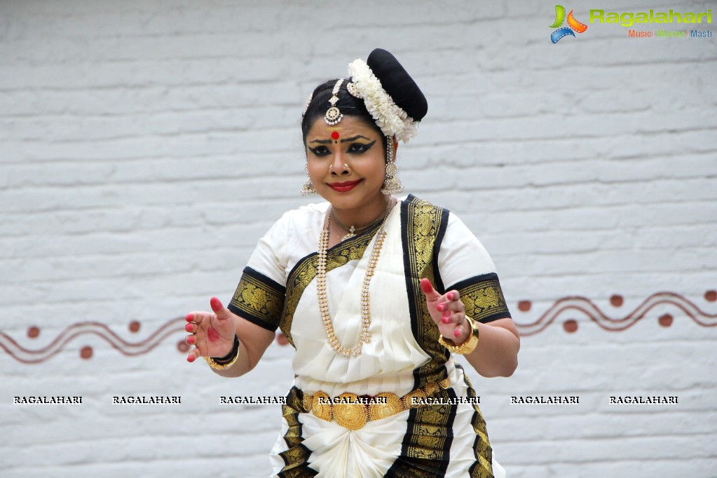 Rasollas - Krishnam Vande Jagad Gurum by Sri Sai Nataraja Academy of Kuchipudi Dance, Hyderabad