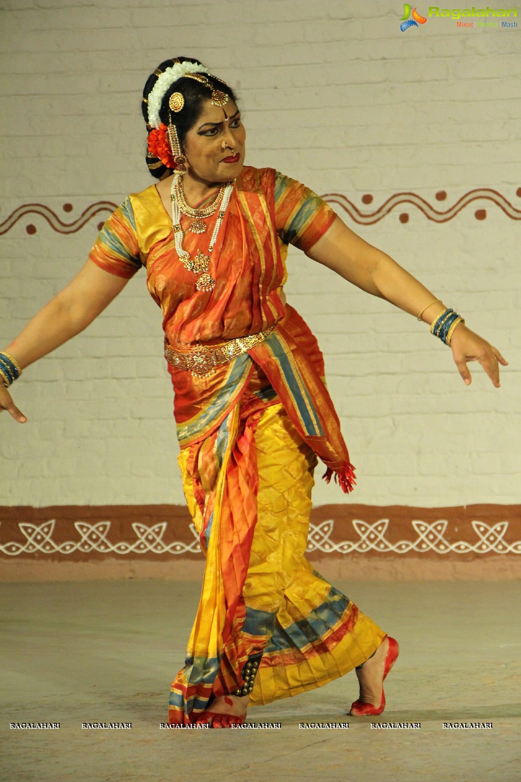 Rasollas - Krishnam Vande Jagad Gurum by Sri Sai Nataraja Academy of Kuchipudi Dance, Hyderabad