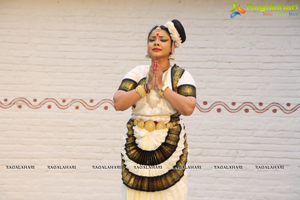 Rasollas - Krishnam Vande Jagad Gurum by Sri Sai Nataraja Academy of Kuchipudi Dance, Hyderabad