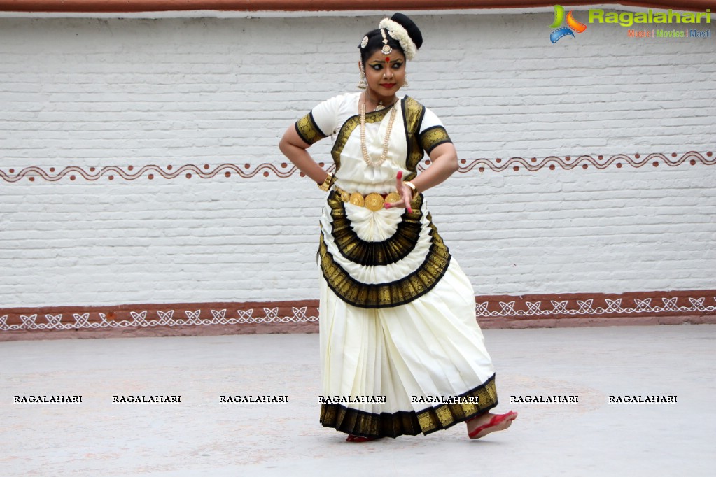 Rasollas - Krishnam Vande Jagad Gurum by Sri Sai Nataraja Academy of Kuchipudi Dance, Hyderabad